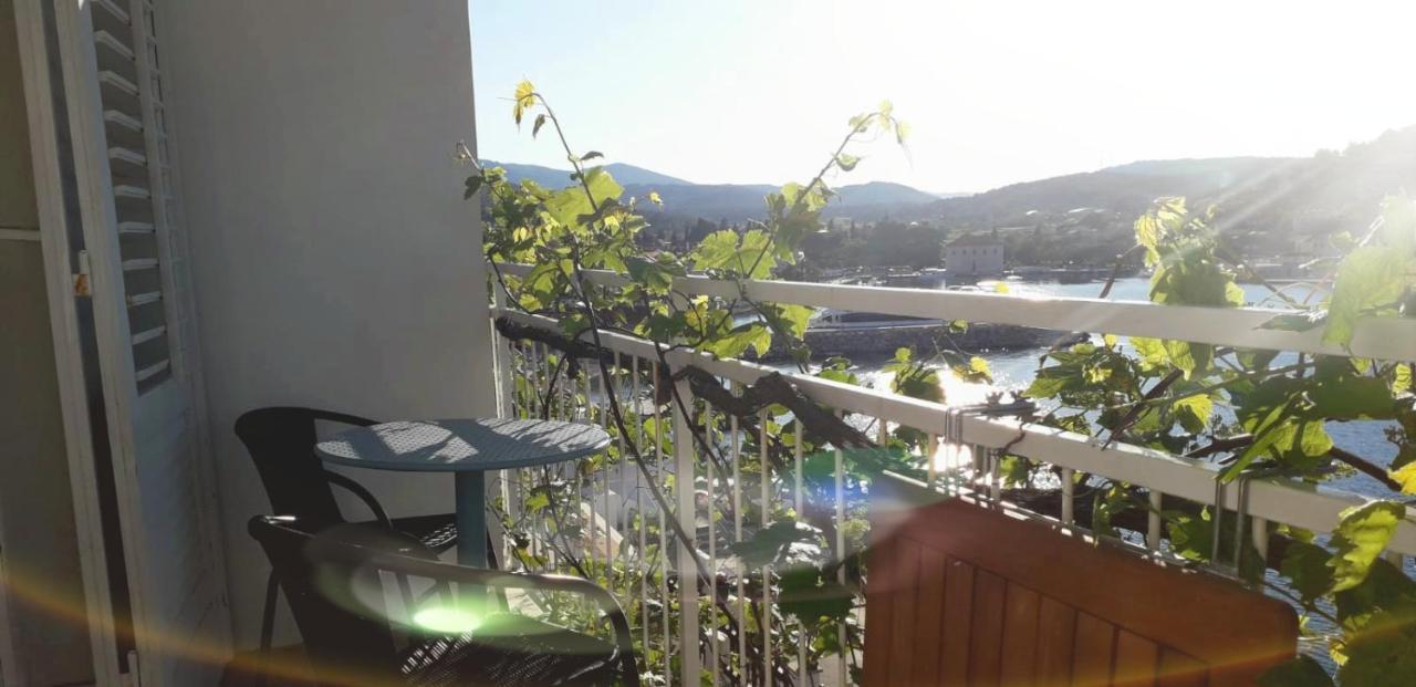 Apartments Rubinic Jelsa  Ngoại thất bức ảnh