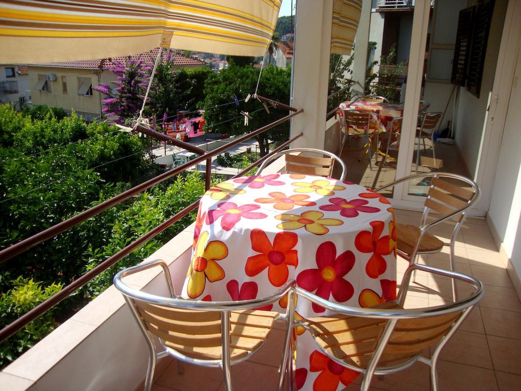 Apartments Rubinic Jelsa  Phòng bức ảnh