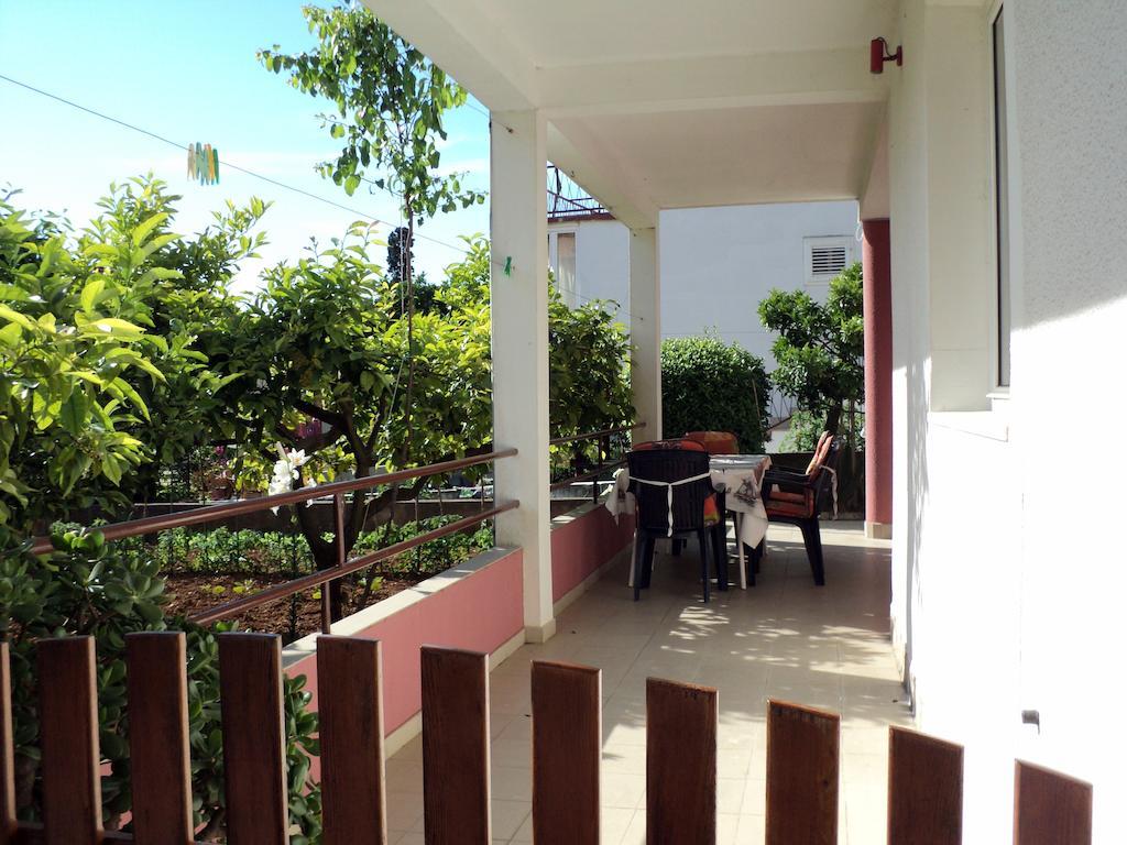 Apartments Rubinic Jelsa  Phòng bức ảnh