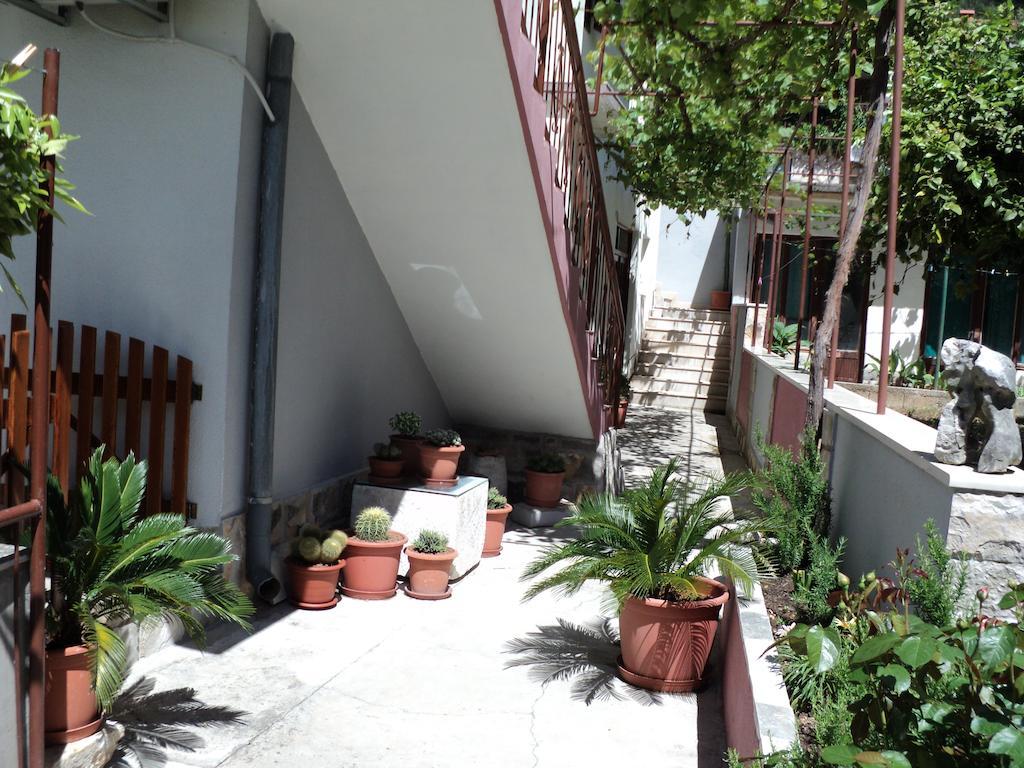 Apartments Rubinic Jelsa  Phòng bức ảnh